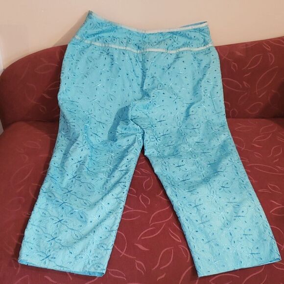 Bamboo Traders Blue Metallic Designer Capris - Picture 5 of 8